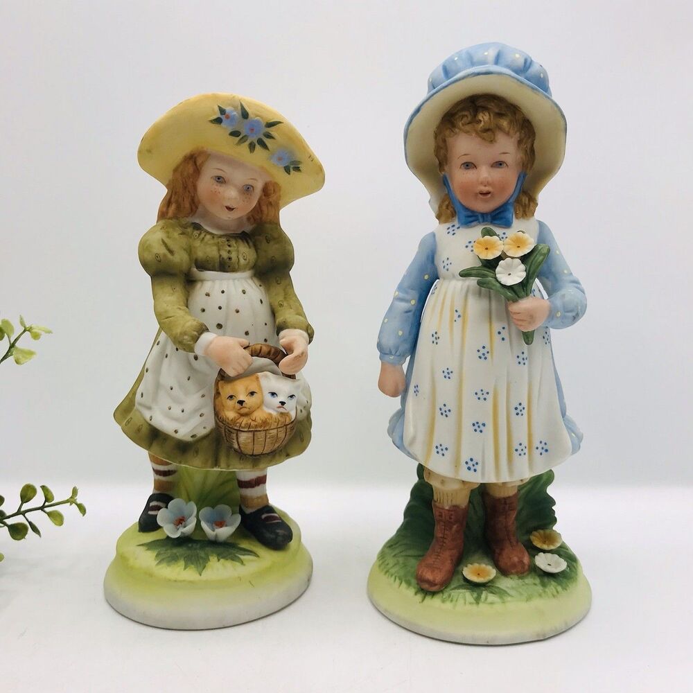 Vtg Holly Hobbie Figurines: Girl w/ Basket of Kittens/Puppies & Girl w/ Flowers